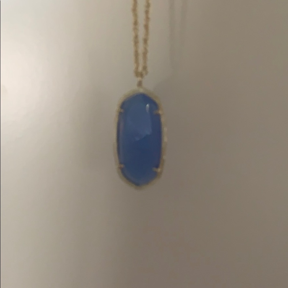 Kendra Scott necklace